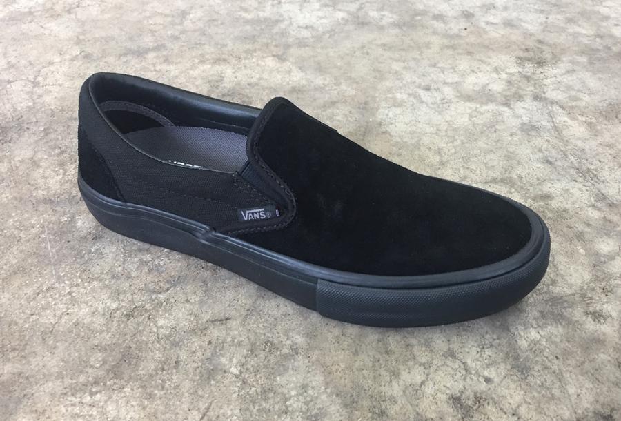 vans blackout slip on pro